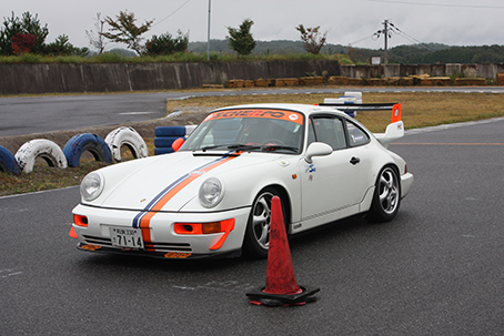 ポルシェクラブ大阪 ジムカーナ